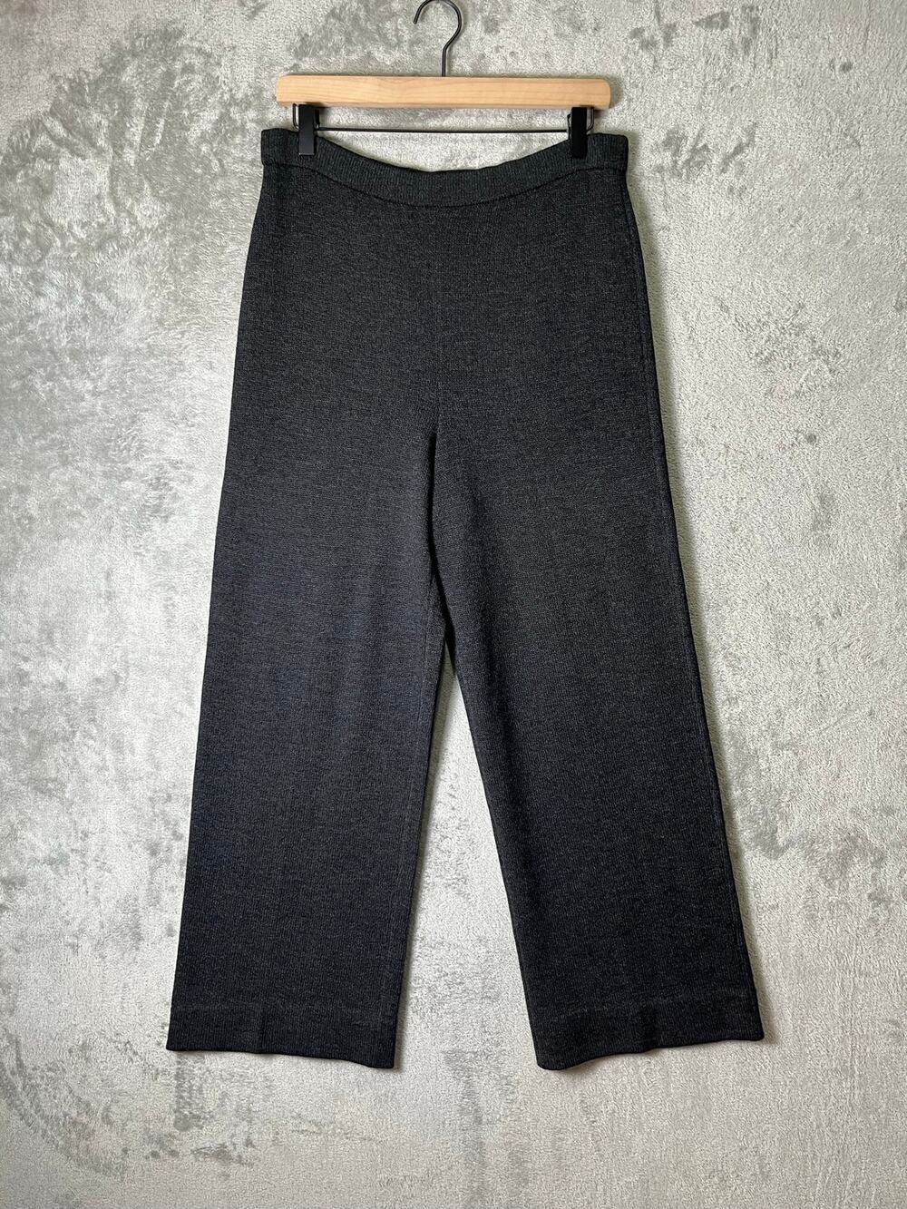 St. John Pull On Straight Leg Pants Charcoal Gray Women's Elastic Waist Size 6